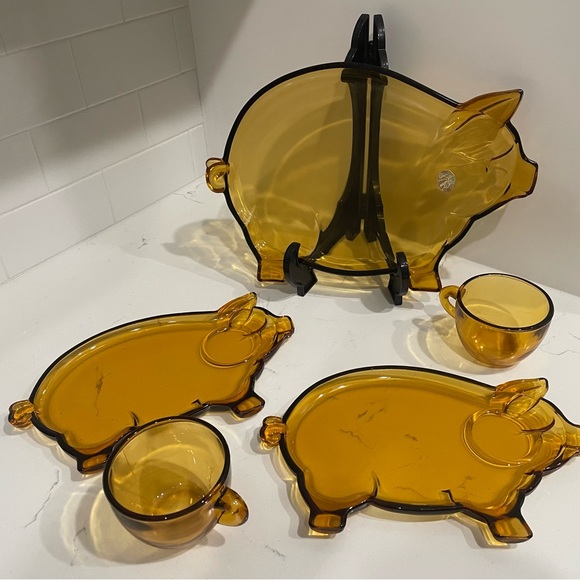 Vintage Tiara Amber glass pig platter plates and cups - Picture 2 of 4